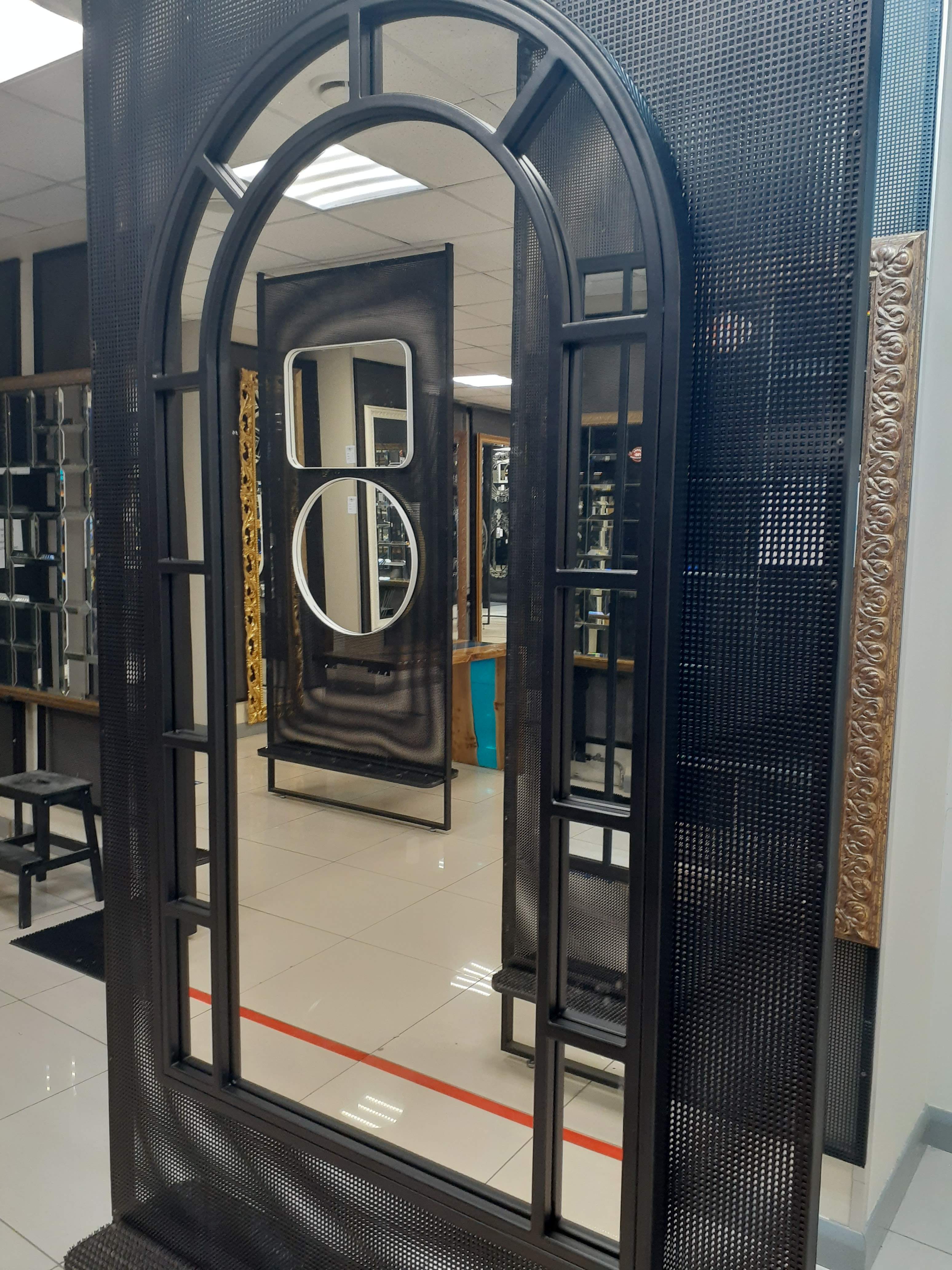 MZF-9484 Зеркало фигурное ЛОФТ, цвет черный 1600х900